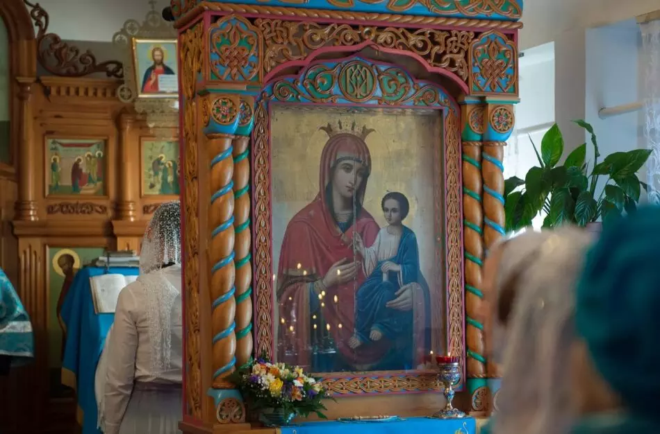 Икона из храма в Мочище исцеляет людей
