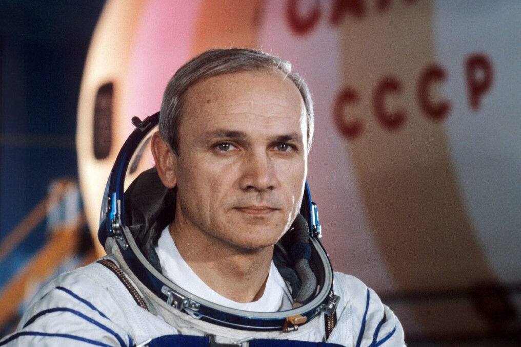 Джанибекова